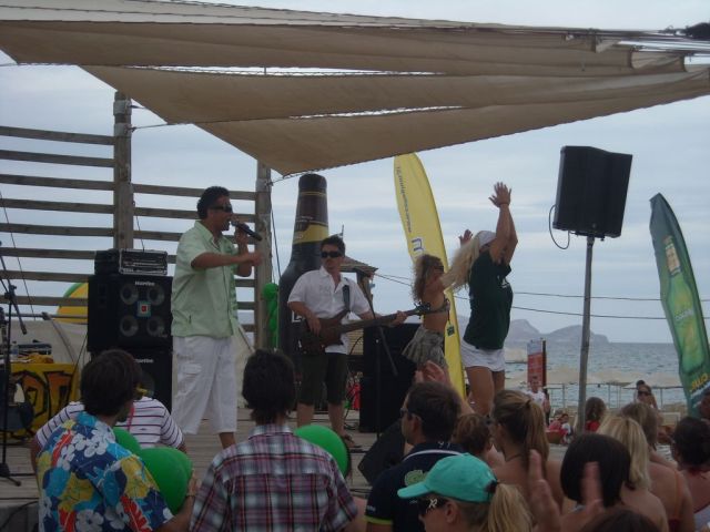 i/Kranj/Absolvent08/10-BeachParty/absolvent 2208.jpg_640.jpg